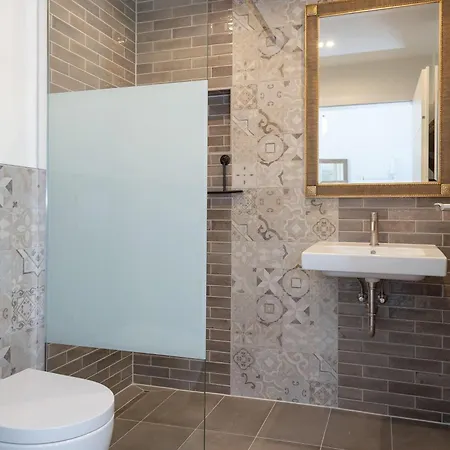 Apartment Suite-10 *
