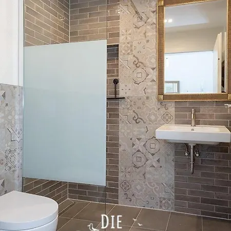 Suite-10